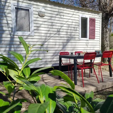 Camping Les Lodges Du Tarn Campingplatz *